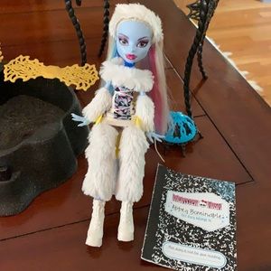 Monster High Abbey Bominable Doll